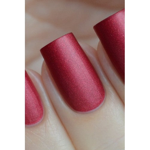 red matte nails