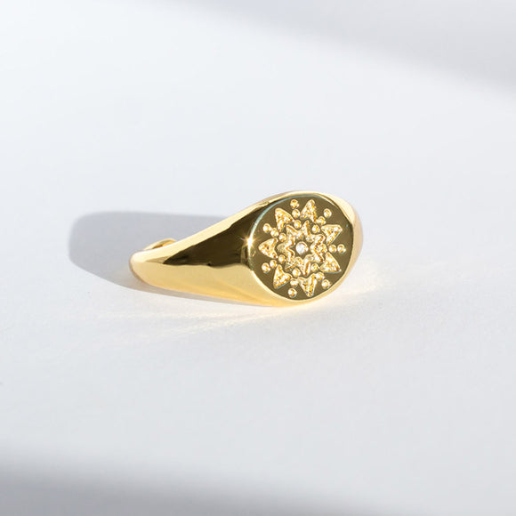 Celestial Signet Ring 18k gold