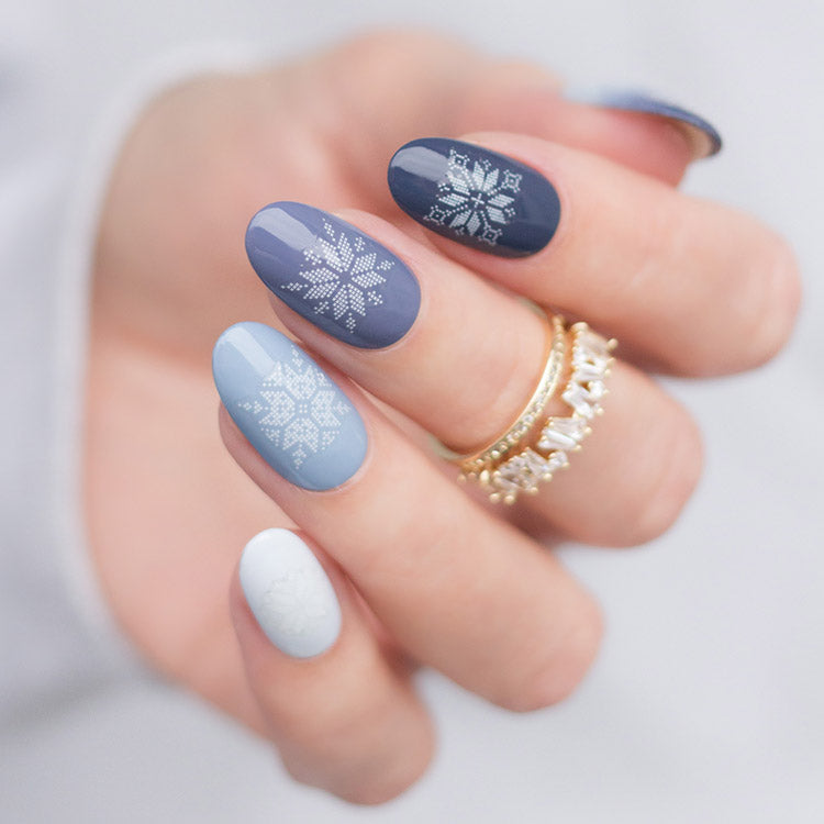 Grey Ombre nails with Christmas Sweater nail stickers