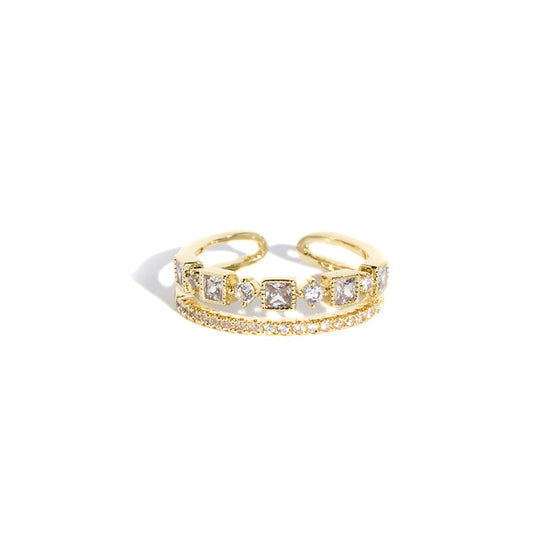Lustrous Tiara Ring in 18k gold